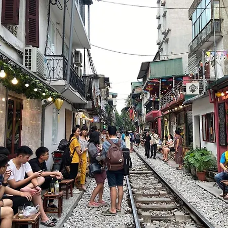 Amazing View, Natural View, 3' To Hoan Kiem Lake, Free Wifi, Netflix, 2 Beds, 1 Toilet-2 Showers Hanoi Exterior photo