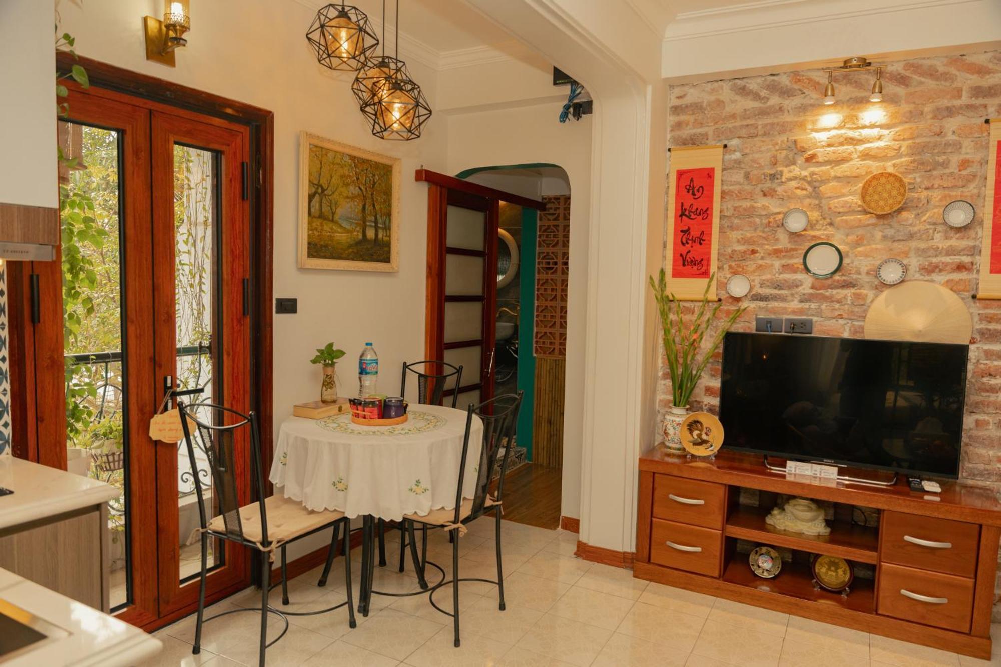अपार्टमेंट Amazing View, Natural View, 3' To Hoan Kiem Lake, Free Wifi, Netflix, 2 Beds, 1 Toilet-2 Showers
